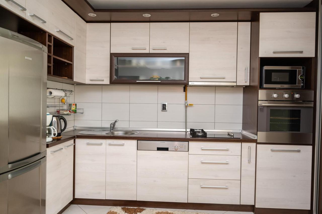 Bright 1Bdr Apartment In The City Center Сараєво Екстер'єр фото